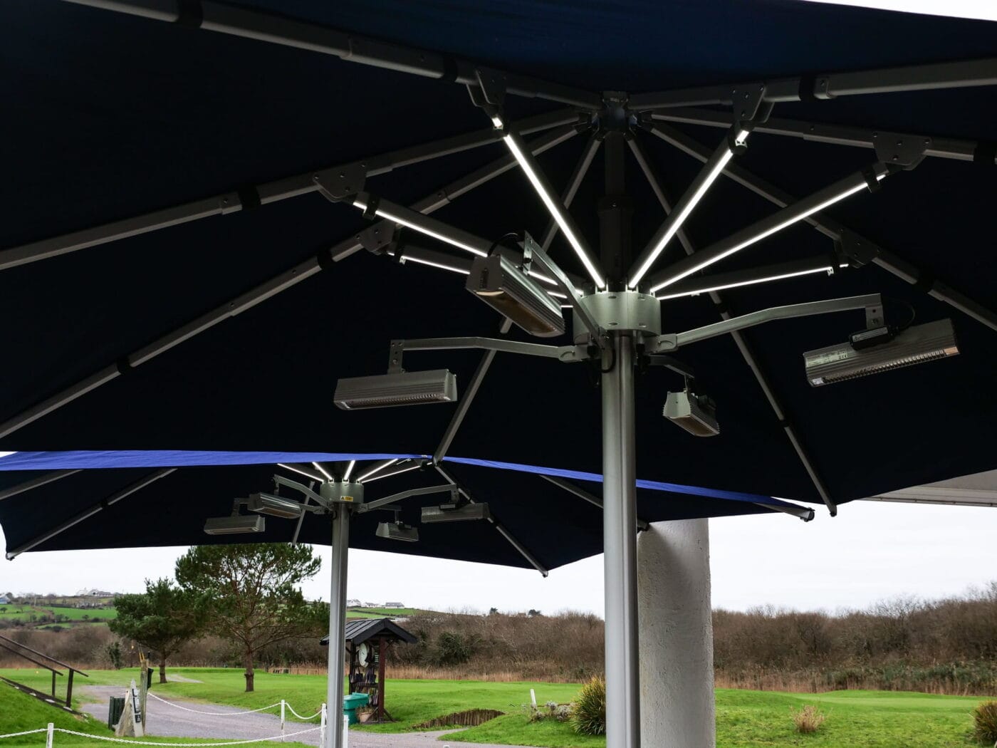 Nova Parasol With Heat and Light