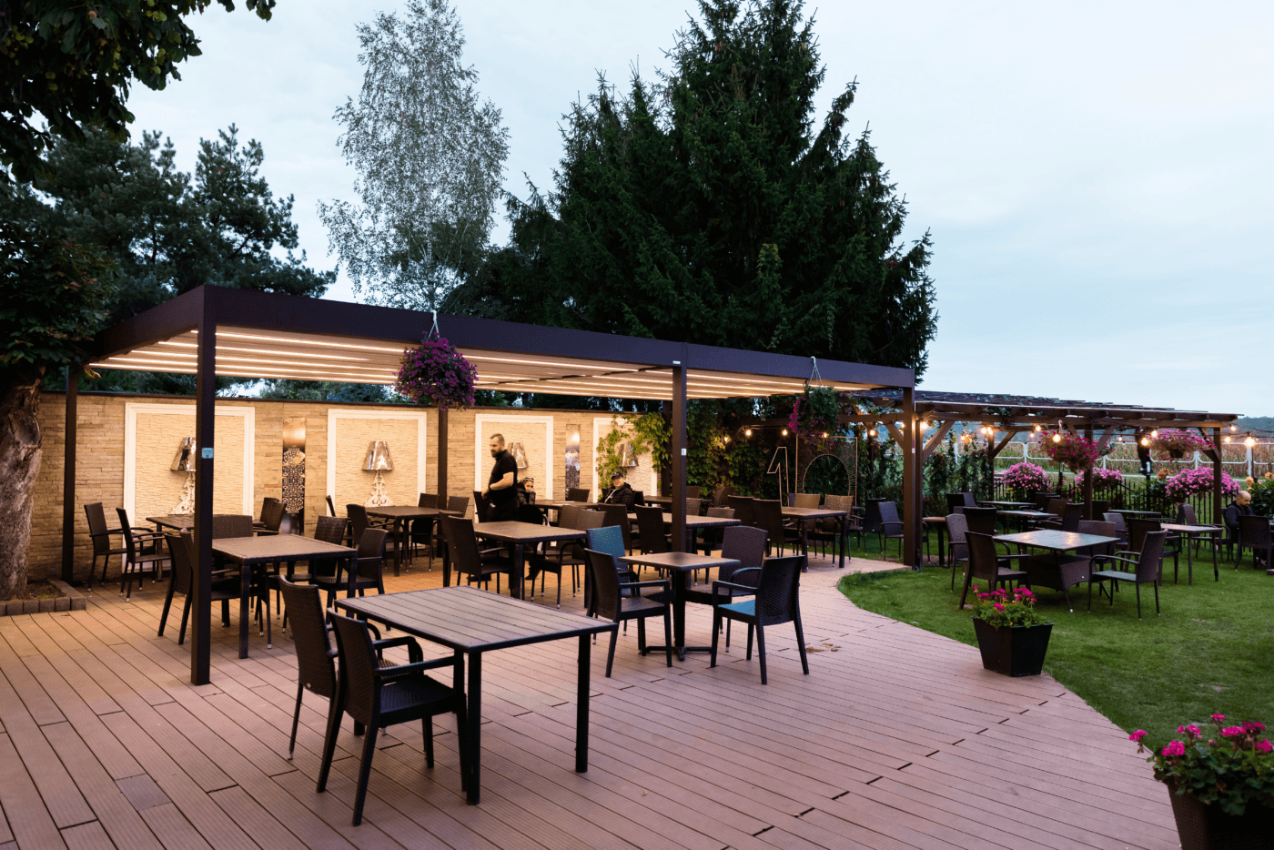 7m x 4m Cubic Retractable Roof Pergola