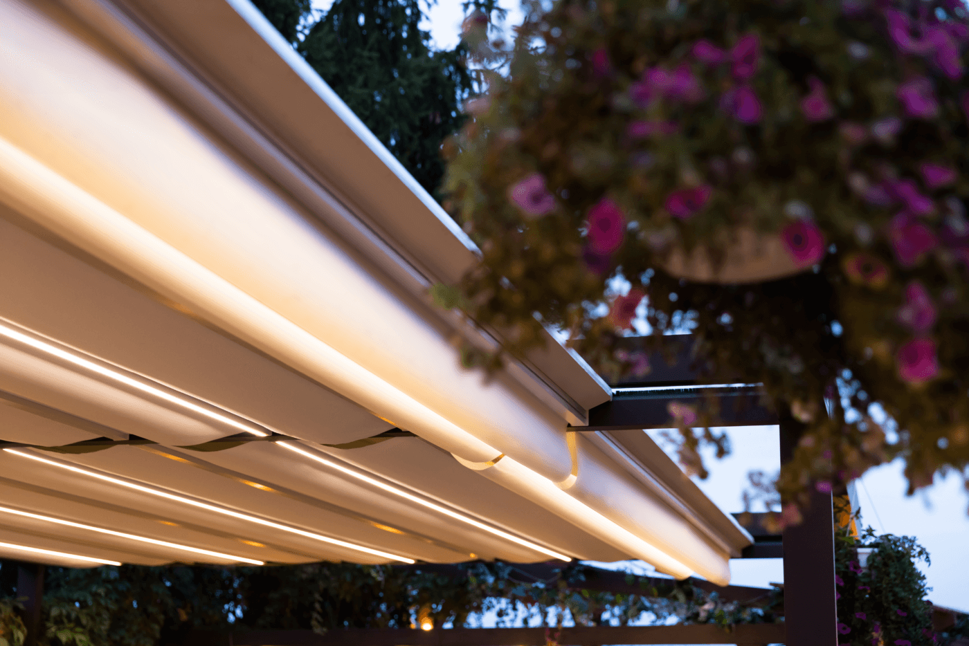 7m x 4m Cubic Retractable Roof Pergola