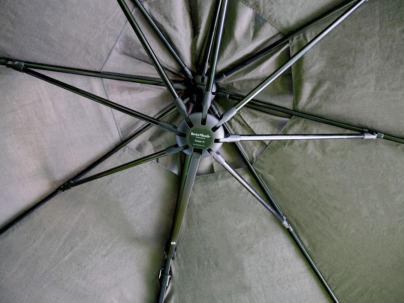 4m Octagonal Cantilever Parasol - Eclipse