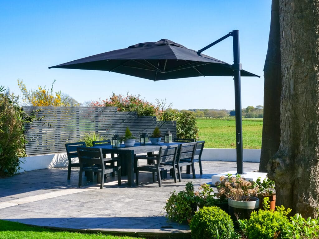 4m x 3m Rectangular Cantilever Parasol - Eclipse
