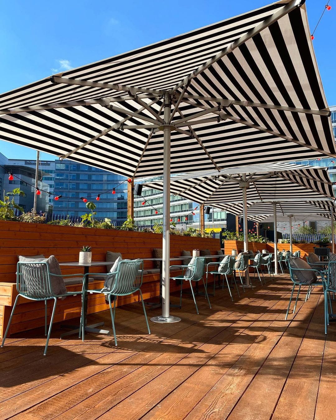4m x 4m Square Centre Post Parasol - Nova