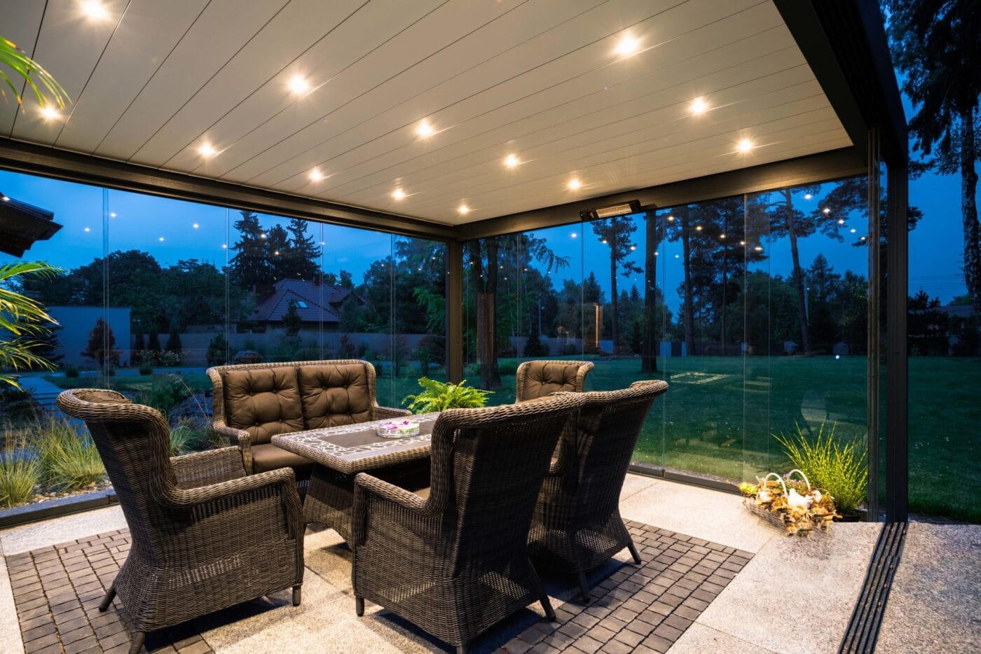 4m x 4m Square Free Standing Technic Pergola