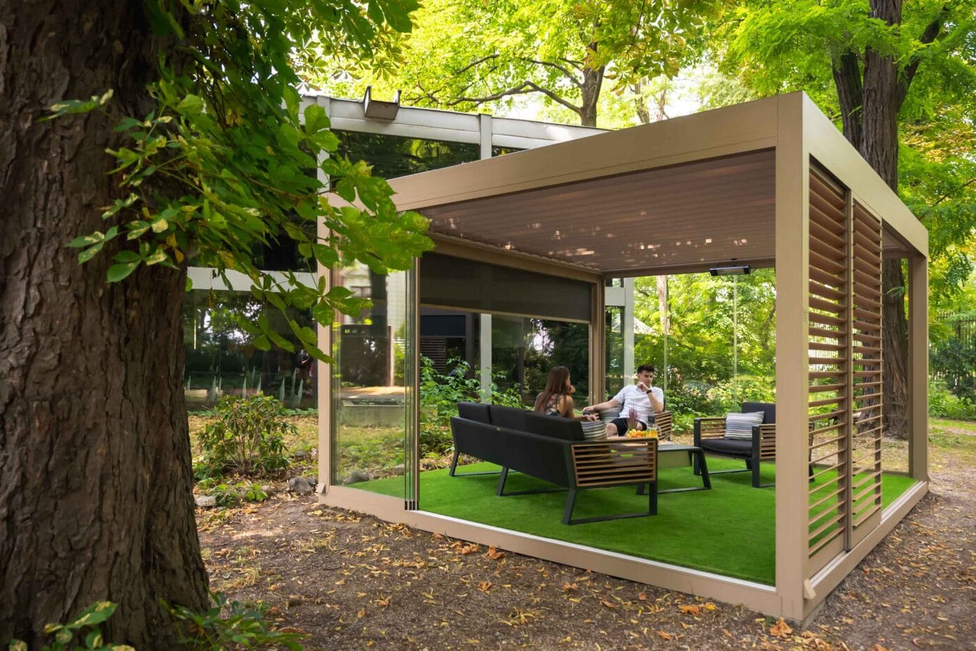 4m x 4m Square Free Standing Technic Pergola