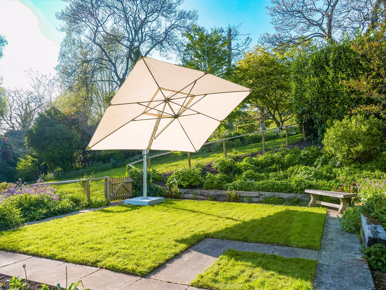 4m x 3m Rectangular Cantilever Parasol - Eclipse